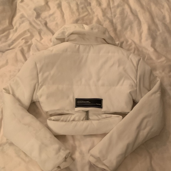 White cropped design puffer jacket - Picture 6 of 7